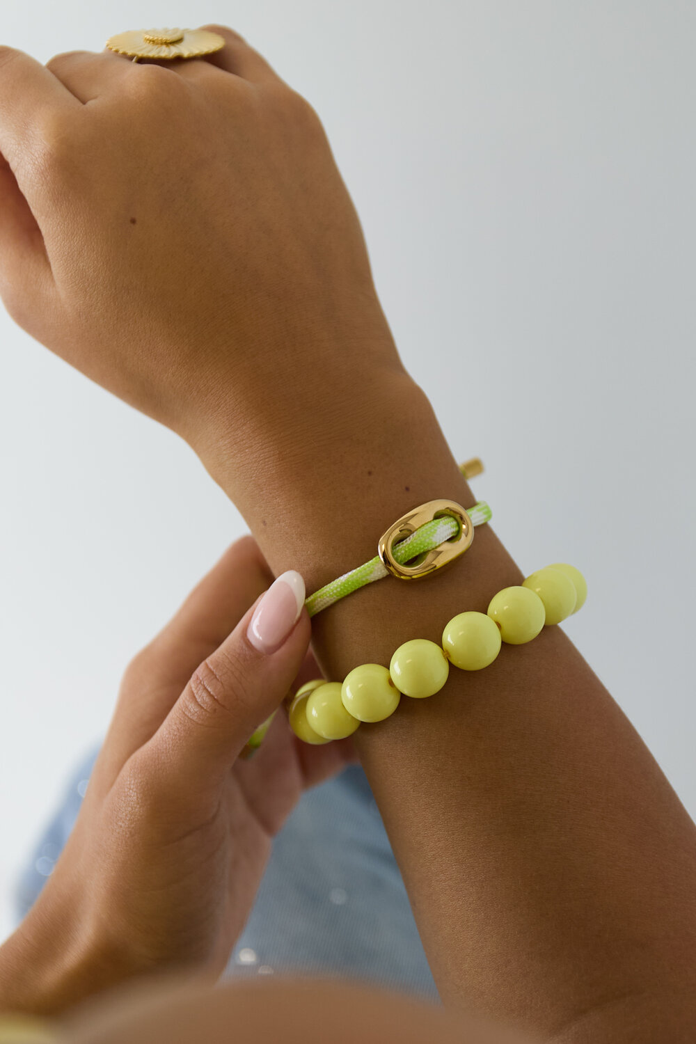 Armband mit Knopfdetail Bild3