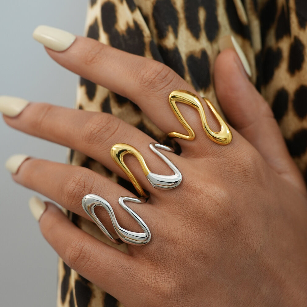 1 stuk eenvoudige, onregelmatig gevormde, waterdichte, goudkleurige statement ring voor dames van roestvrij staal Afbeelding4