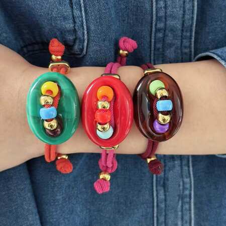 Retro-Armbänder aus Harz mit unregelmäßig geformten Perlen, geflochten 2