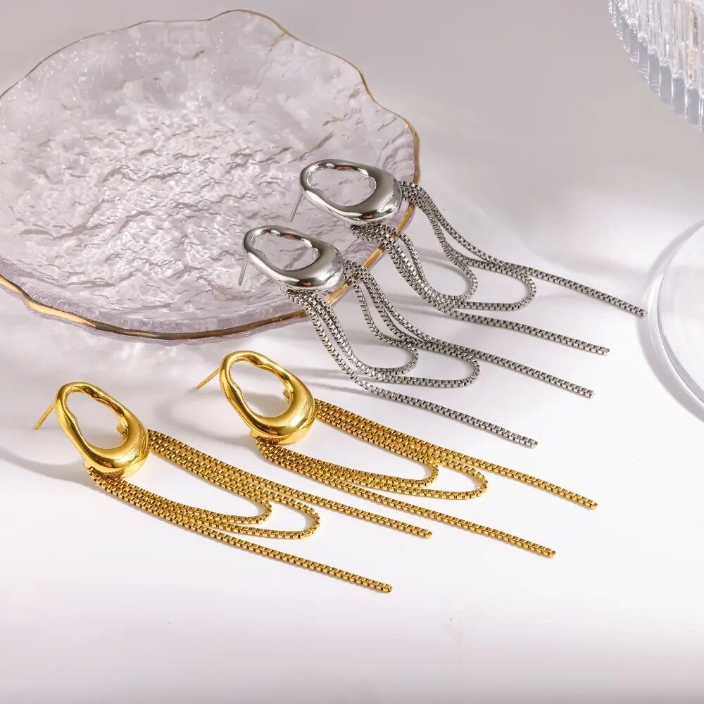 Orecchini pendenti da donna a forma di nappa, in acciaio inossidabile, impermeabili, color oro.
