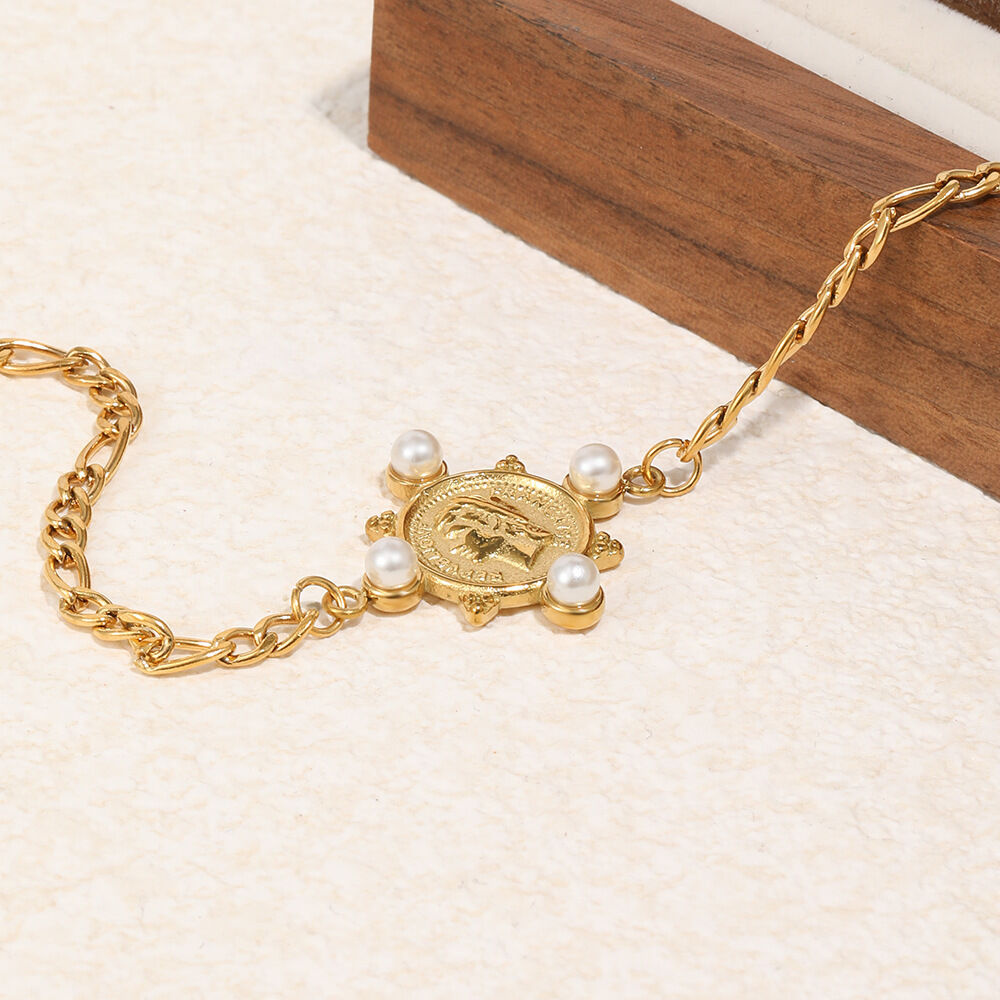 Retro-Armbänder aus wasserdichtem Edelstahl in Goldfarbe mit Perlen für Damen Bild4