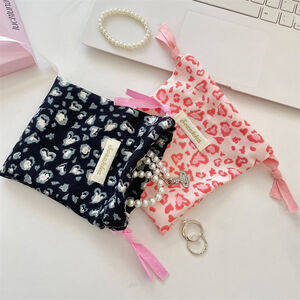 Retro Heart Leopard Print Fabric Jewelry Bag h5 Picture4