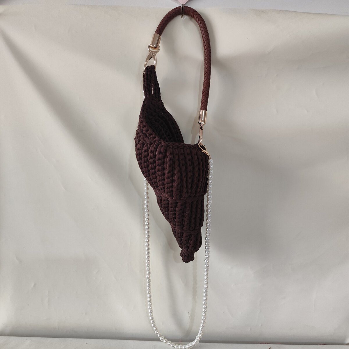 Vacation Style Woven Solid Color Shell Yarn Women's Handbags 