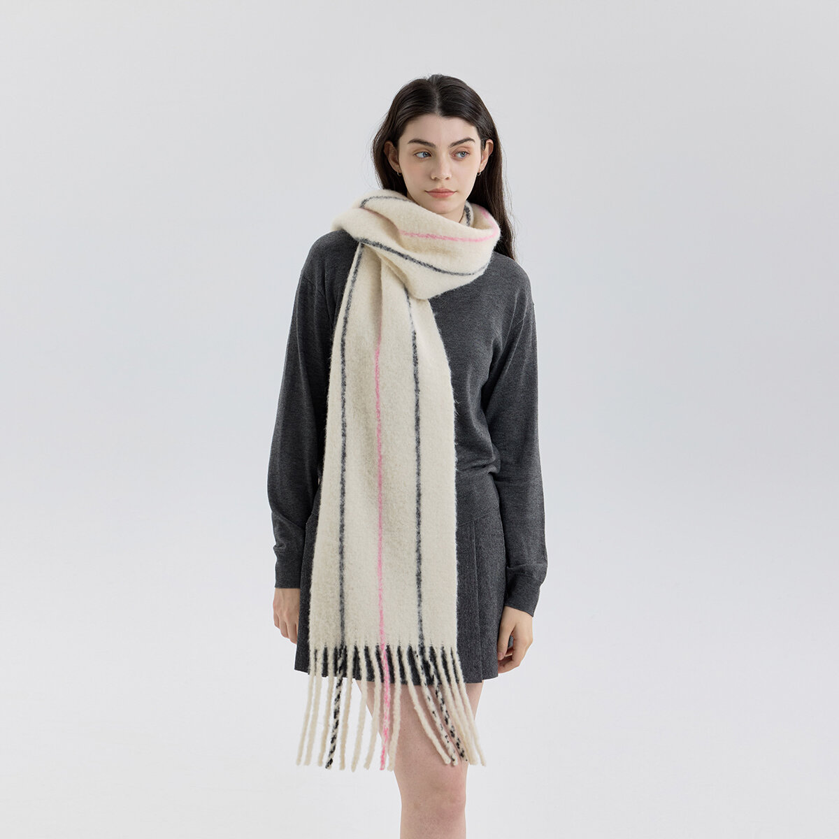 1 Piece Wool & Polyester Tassel Color-blocked Winter Scarf h5 Picture3