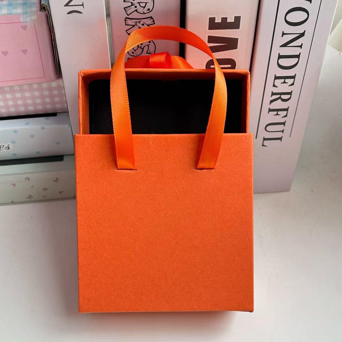 Solid Color Paper Jewelry Box Customized Logos Available 