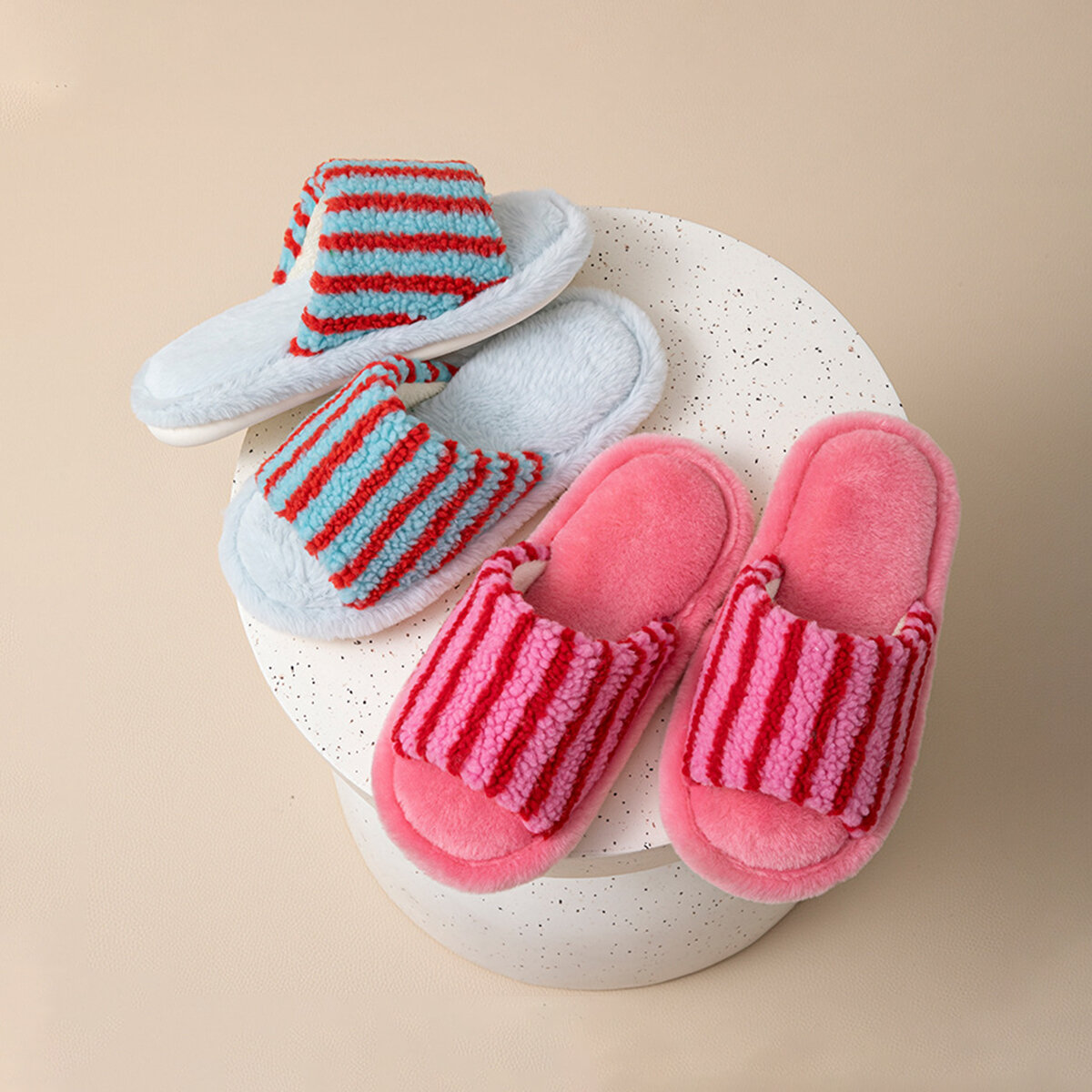 1 Pair Color-blocking Striped Home Plush Slippers