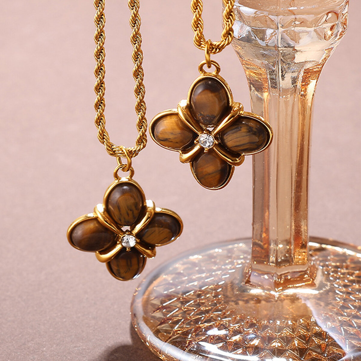 1 Piece Retro Flower Stainless Steel Waterproof Gold Color Natural Stone Pendant Necklace Picture3