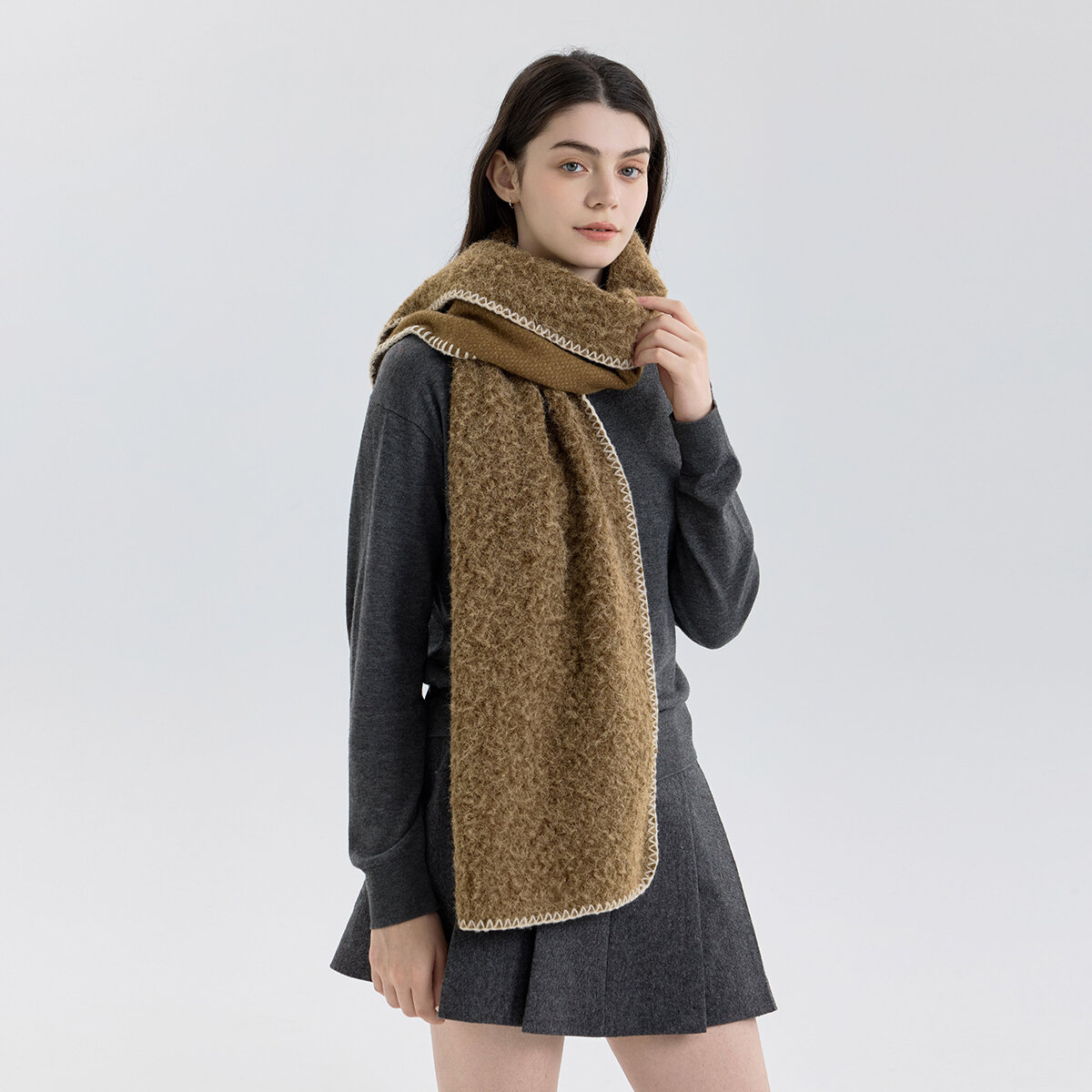 1 Piece Solid Color Solid Color Loop Yarn Scarf with Minimalist Hemming h5 Picture3