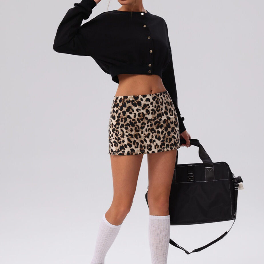 Simple Designed Short Length Button Down Sweatshirt
