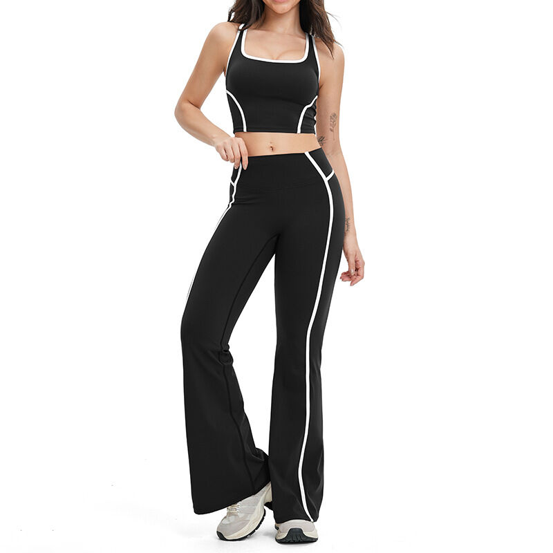 Hoogwaardige casual lange sportbroek met witte strepen, contrasterend kleuraccent en nauwsluitende pasvorm.