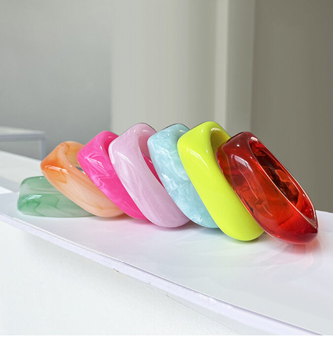 Romantic Series Sweet Irregular Shape Gradient Color Acrylic Women's Bangles Picture4