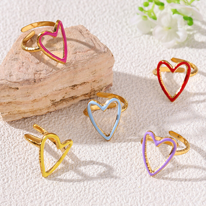 Anelli semplici a forma di cuore in acciaio inossidabile color oro, impermeabili.