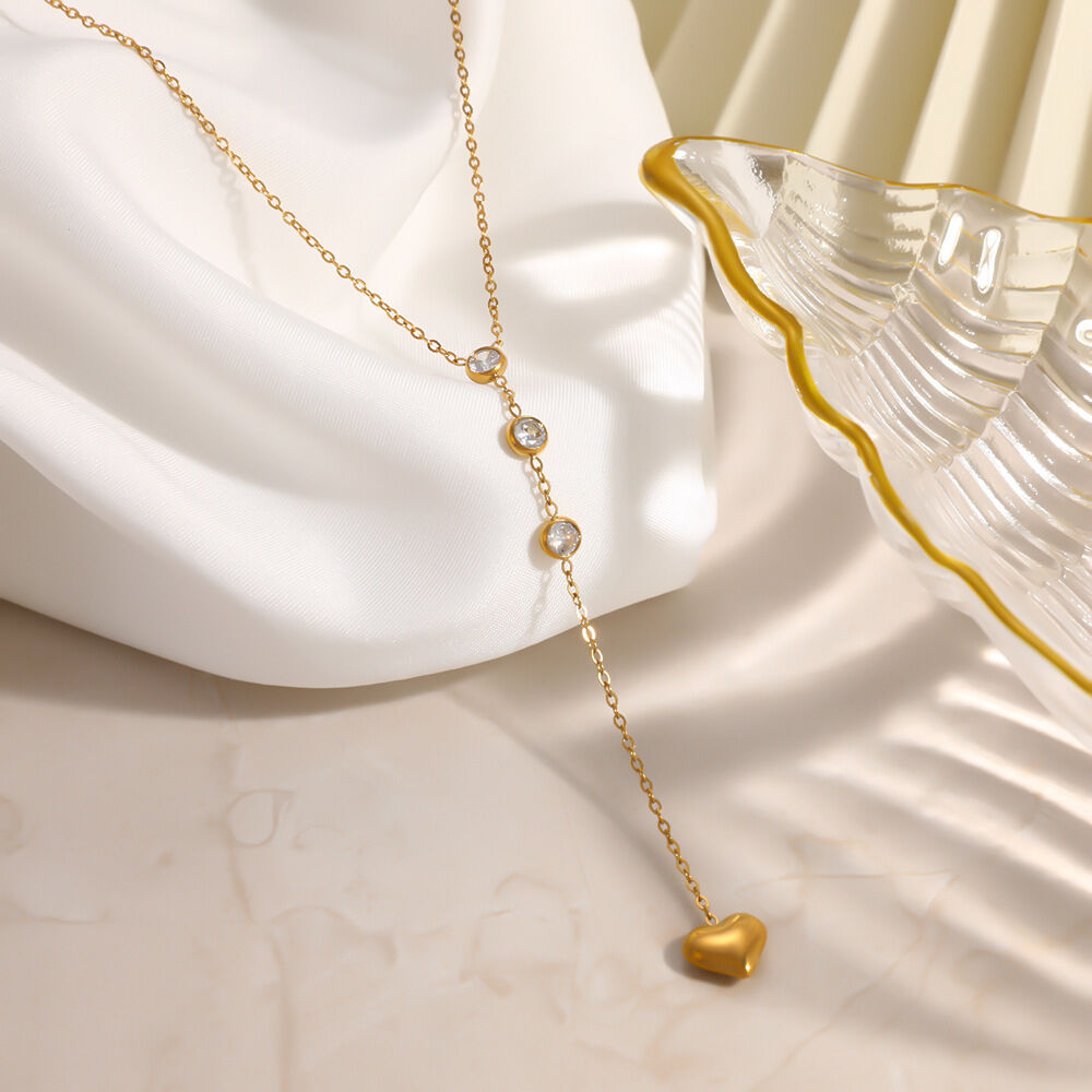 Simple Series Elegant Heart Stainless Steel Waterproof   Gold Color  Zircon Women's Pendant Necklaces