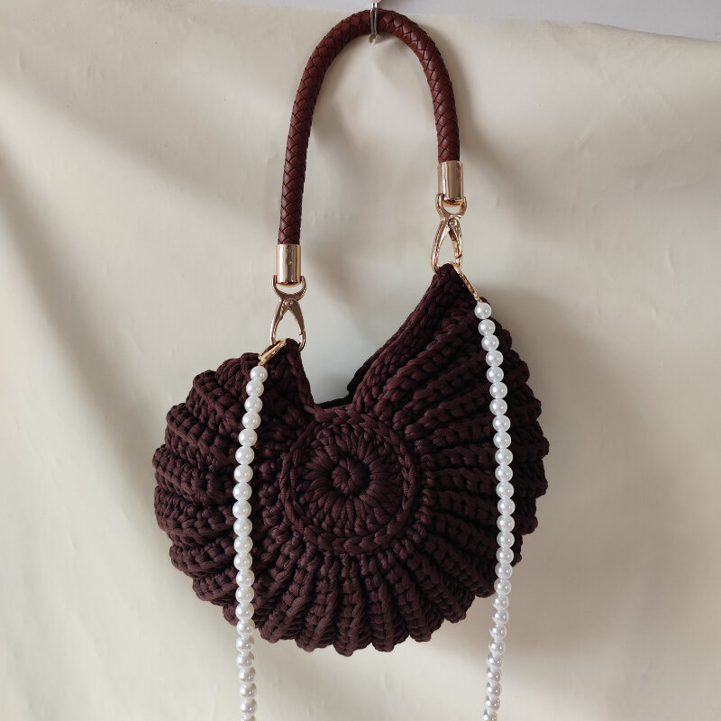 Vacation Style Woven Solid Color Shell Women's Handbags Picture4