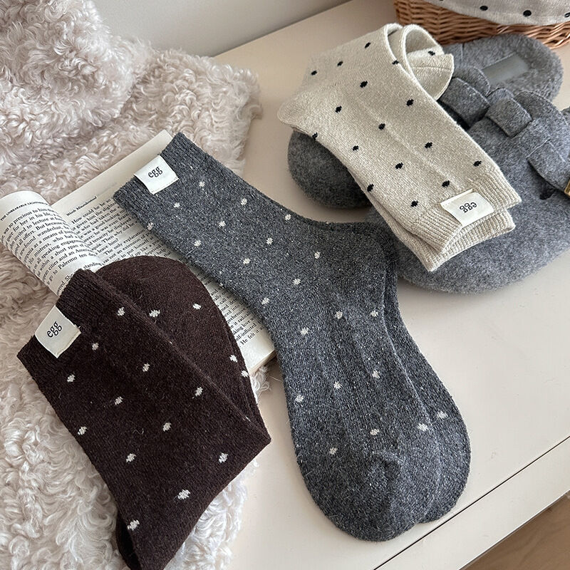 Elegante, leicht federnde Socken mit Polka-Dots, wadenlang Bild2