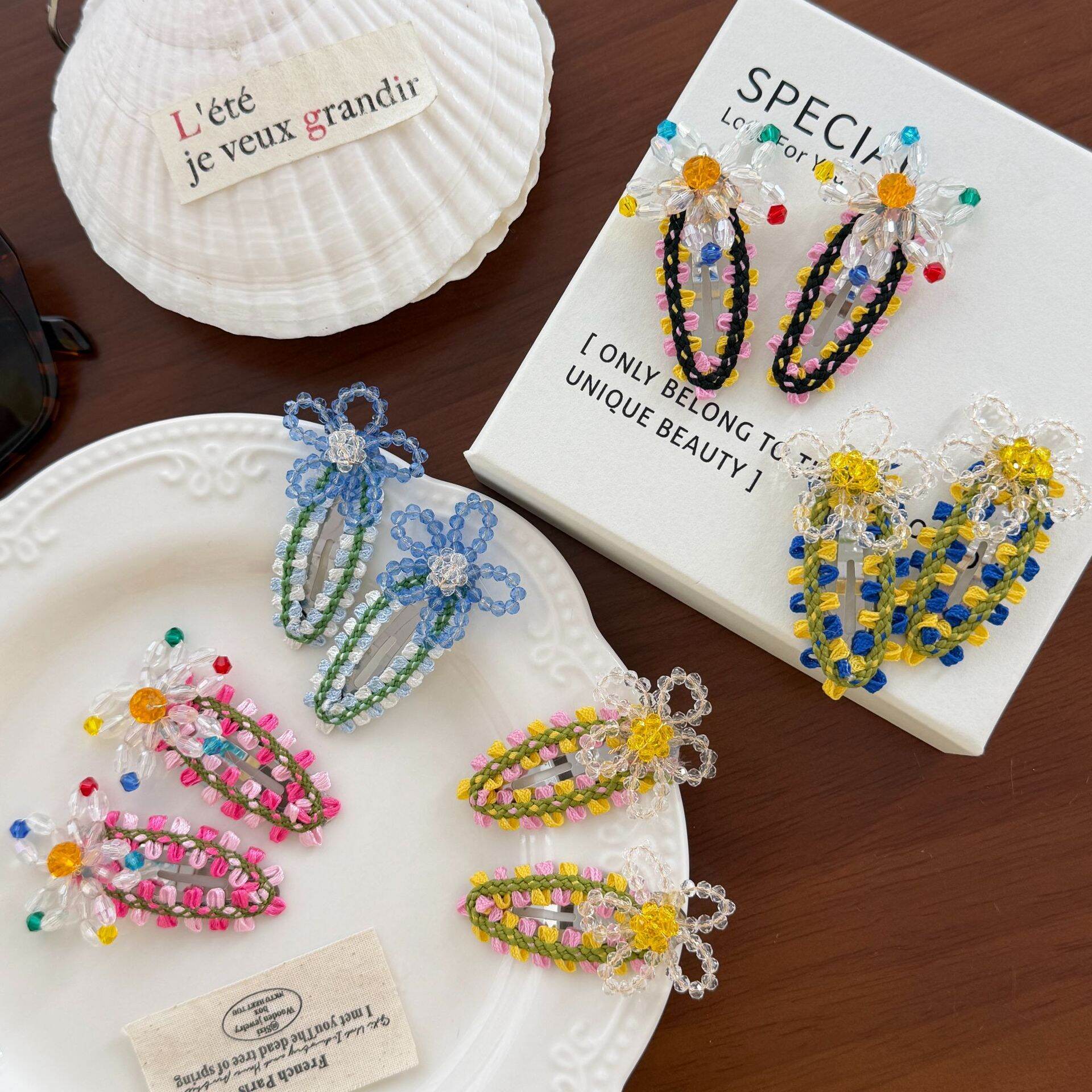Simple Series Sweet Flower Beads Mixed Color Plastic Hair Clips