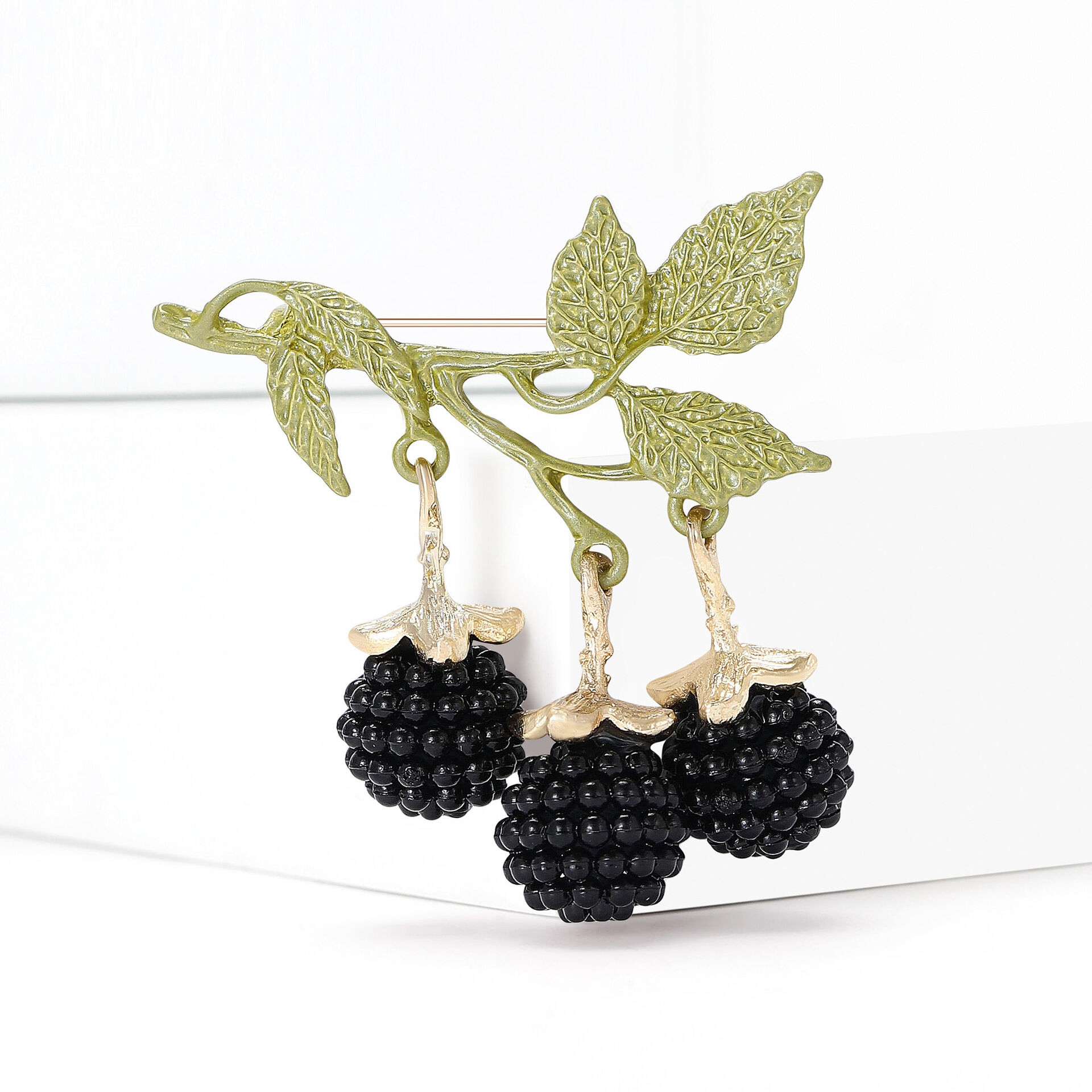 Luxurious Series Sweet Cherry Alloy Brooches Picture3