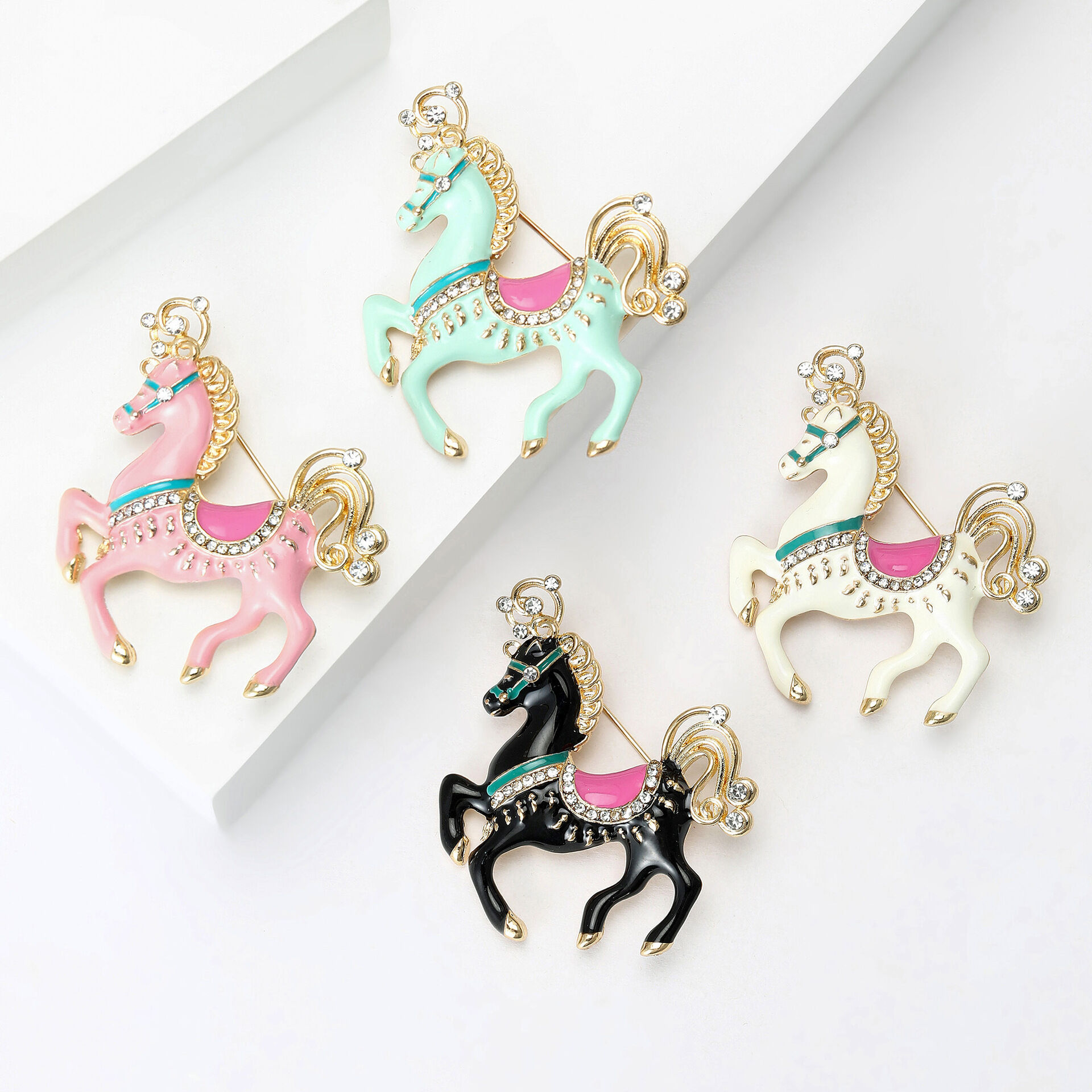 Luxe serie schattige pony legering strass broches
