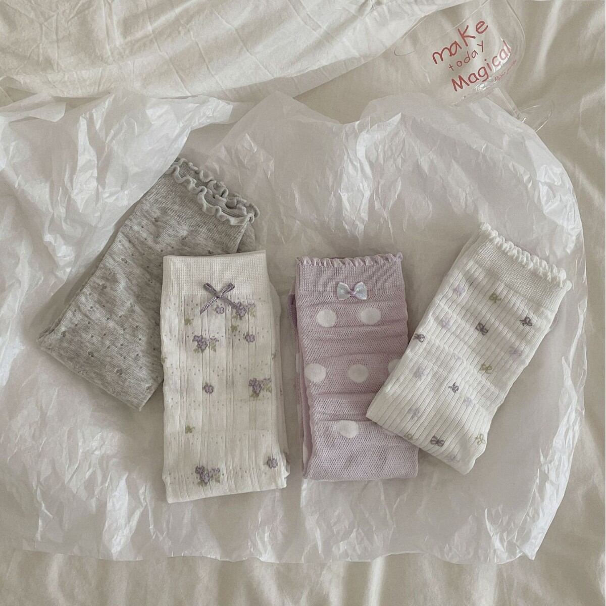 High Bounce Elegant Polka Dots Mid-Calf Socks