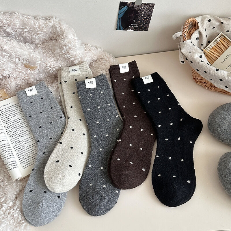 Slight Bounce Elegant Polka Dots Mid-Calf Socks