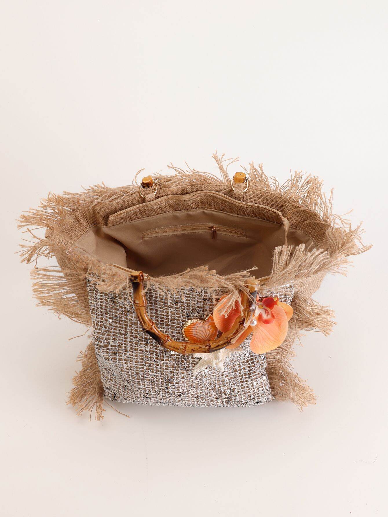 Borsa tote da donna in tessuto patchwork con nappe, stile vacanza. Immagine5