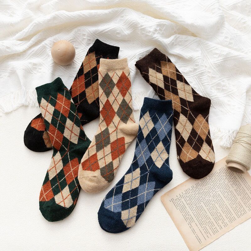 Slight Bounce Basic Color Block Mid-Calf Socks