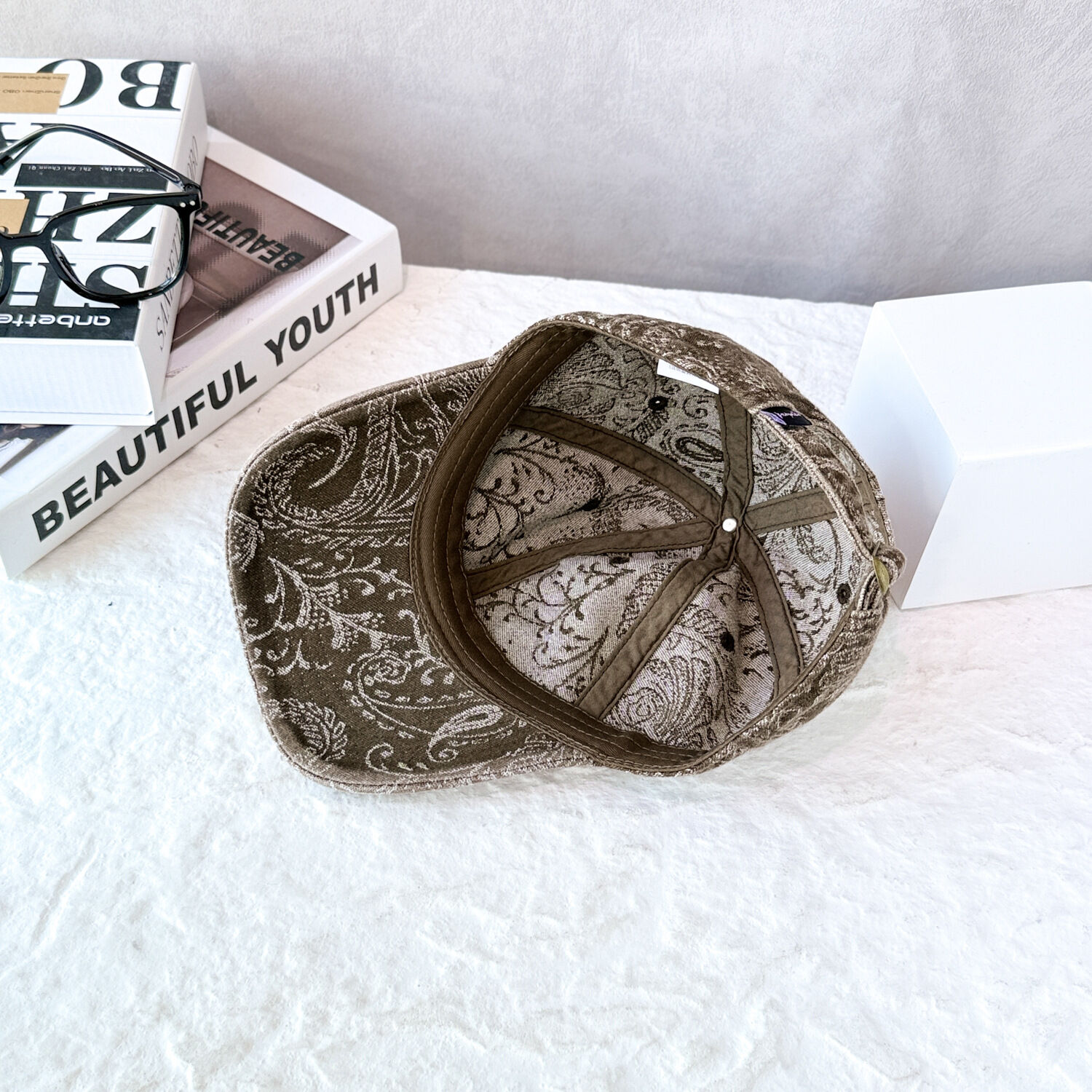 Ethnic Series Retro Solid Color Paisley Pattern Cotton Baseball Cap h5Picture4