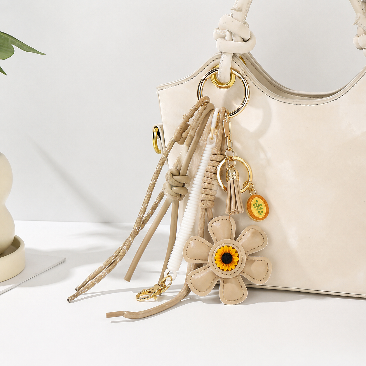 Simple Series Sweet Flower Twist Tassel Mixed Color Pu Bag Charms h5 Picture2