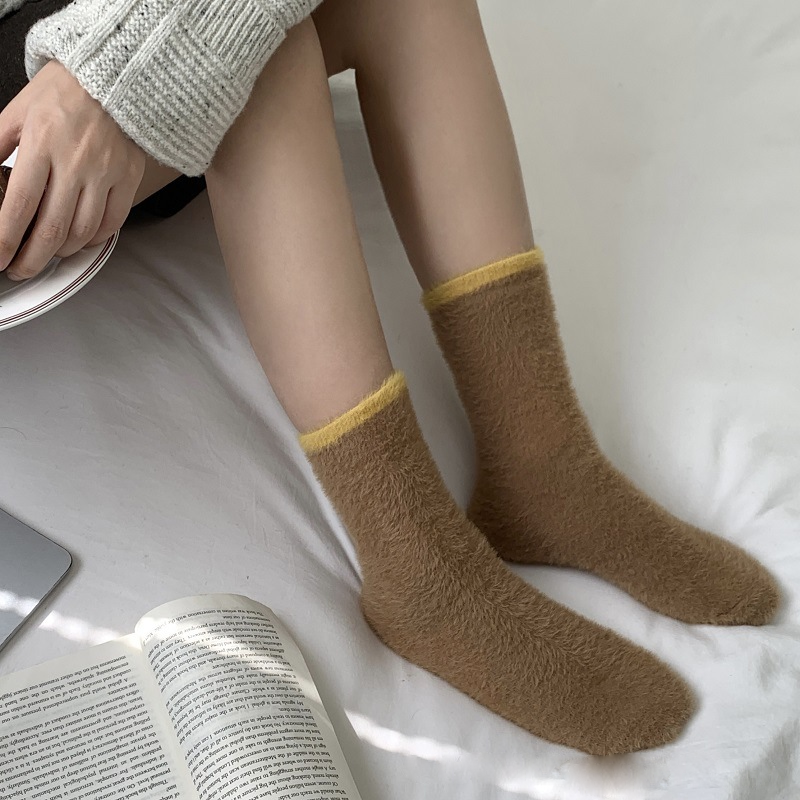 Basic Color Clash Mid-Calf Socken 