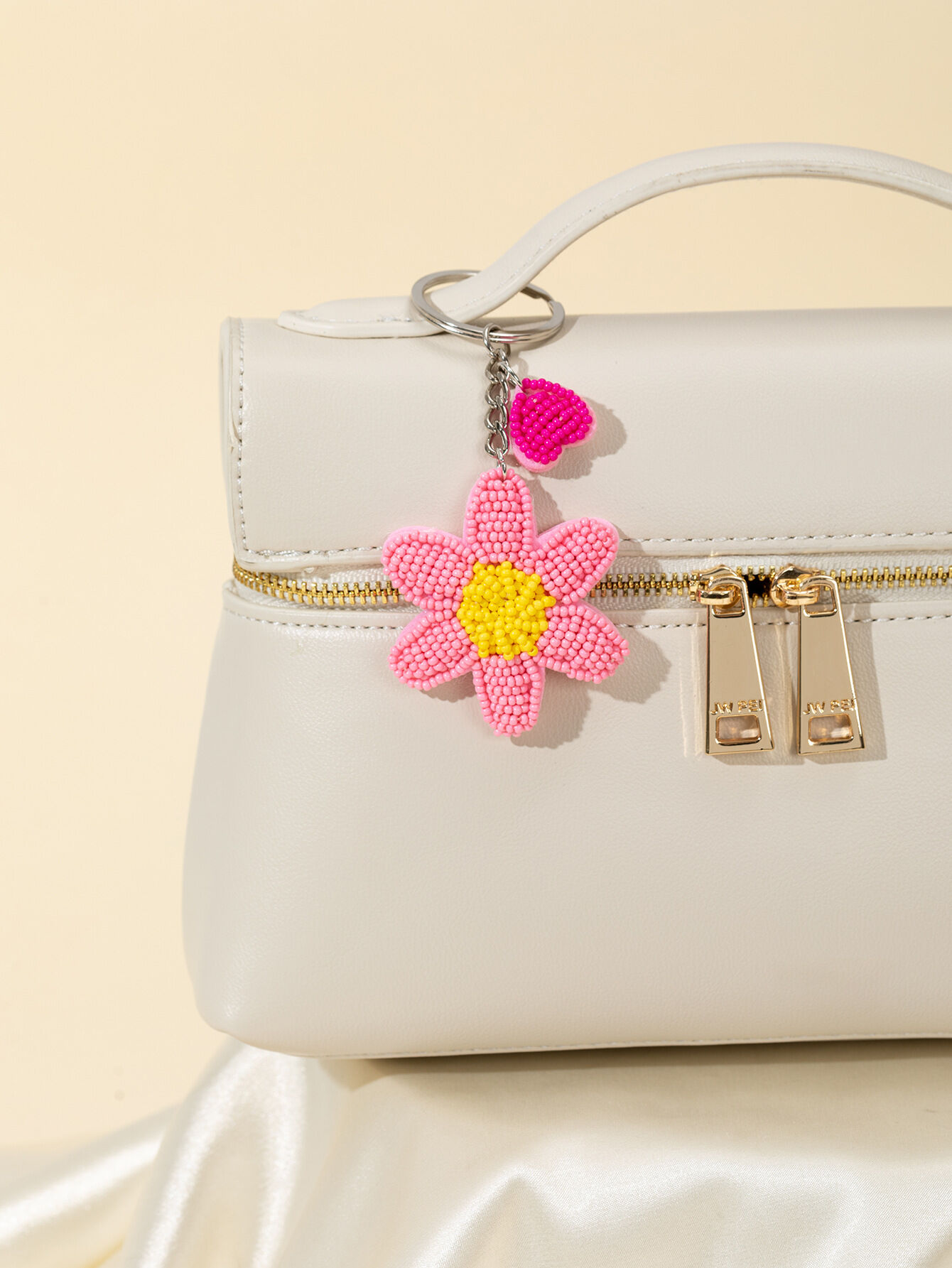 Romantic Series Sweet Flower Heart Beads Plastic Keychain Picture2