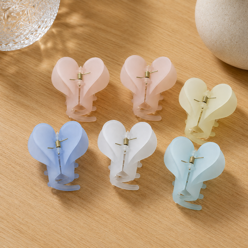 Romantic Series Daily Heart Plastic Hair Claws