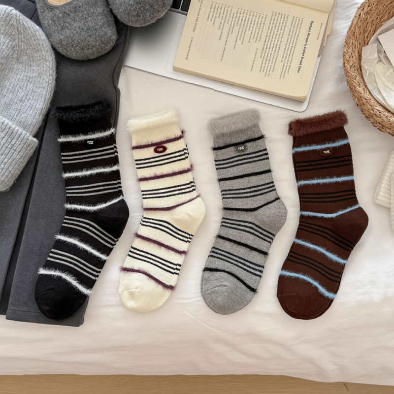 Slight Bounce Basic Stripes Mid-Calf Socks