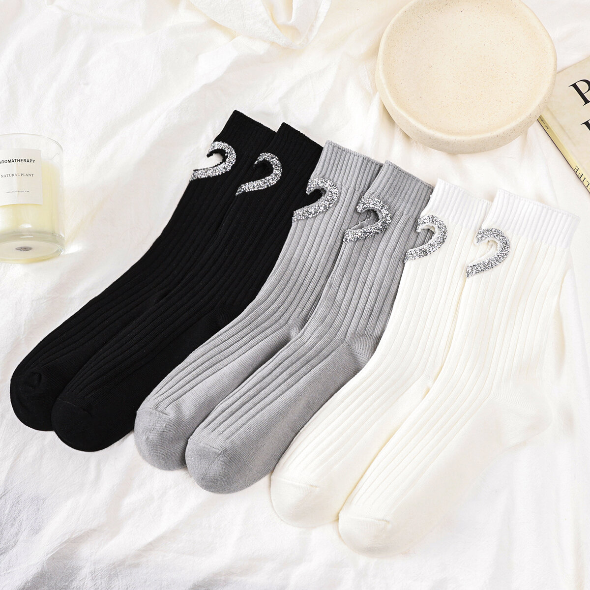 Leichte, luxuriöse Damensocken aus reiner Baumwolle mit Strassbesatz und hohlem Herz h5 Bild3