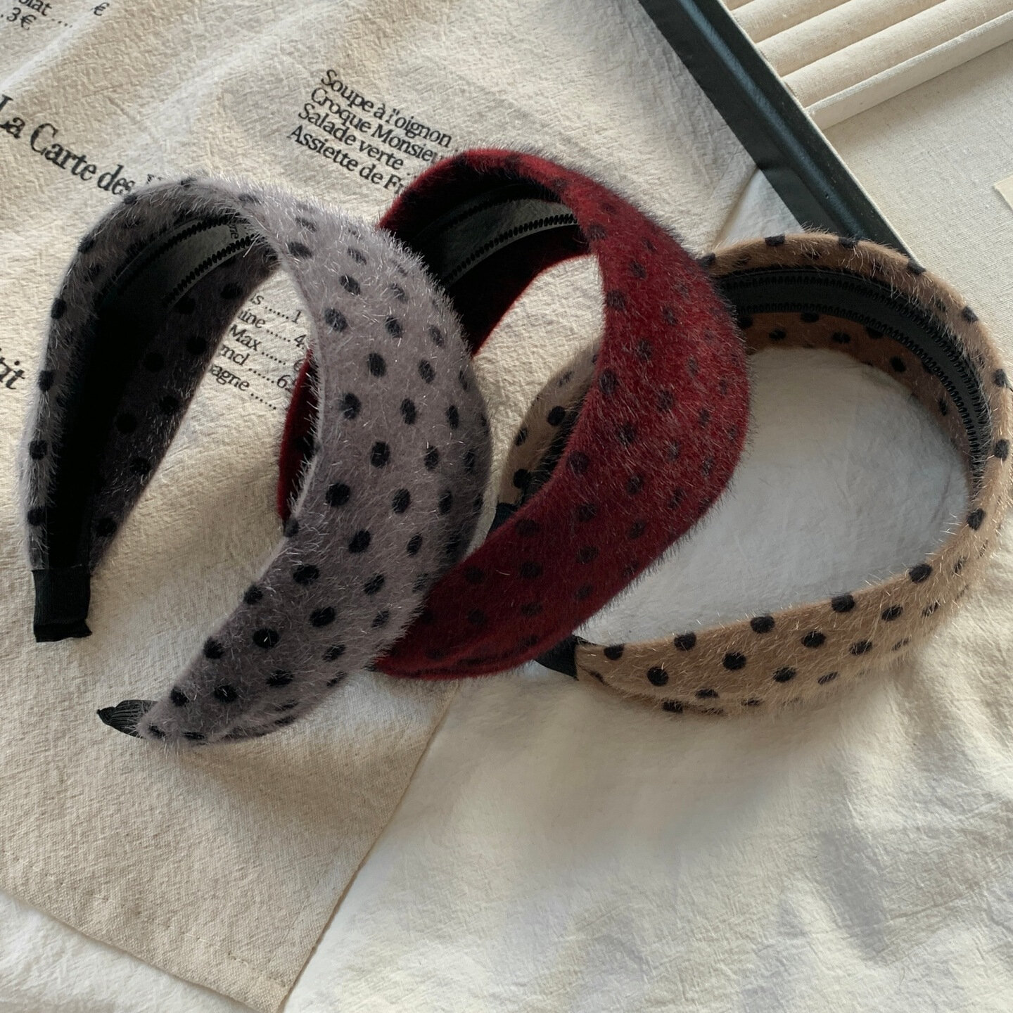 1 Piece Retro Furry Polka Dot Wide Brimmed Women's Hair Bands