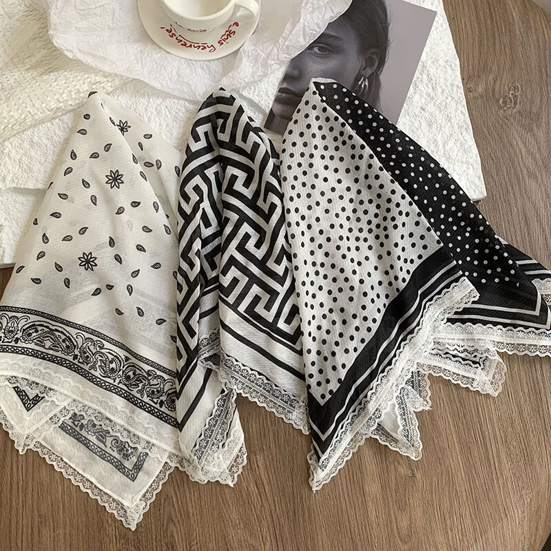 Sommerschals für Damen aus der Romantischen Serie mit Retro-Blumenmuster und Patchwork-Spitze