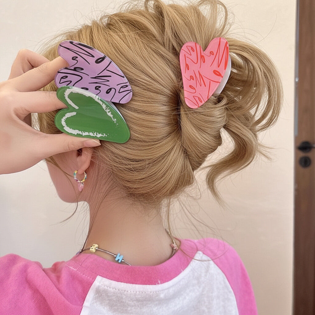 Serie Romantica Sweet Heart, Artigli per capelli in acrilico da donna Immagine2