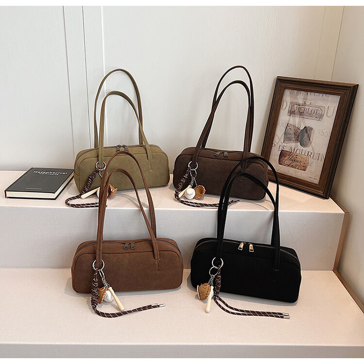 1 Piece Retro Solid Color Suede Women's Shoulder Bags(Includes Bag Pendant)