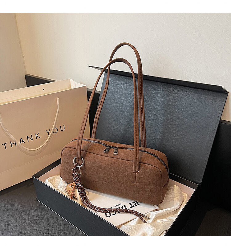 1 Piece Retro Solid Color Suede Women's Shoulder Bags(Includes Bag Pendant) h5Picture2