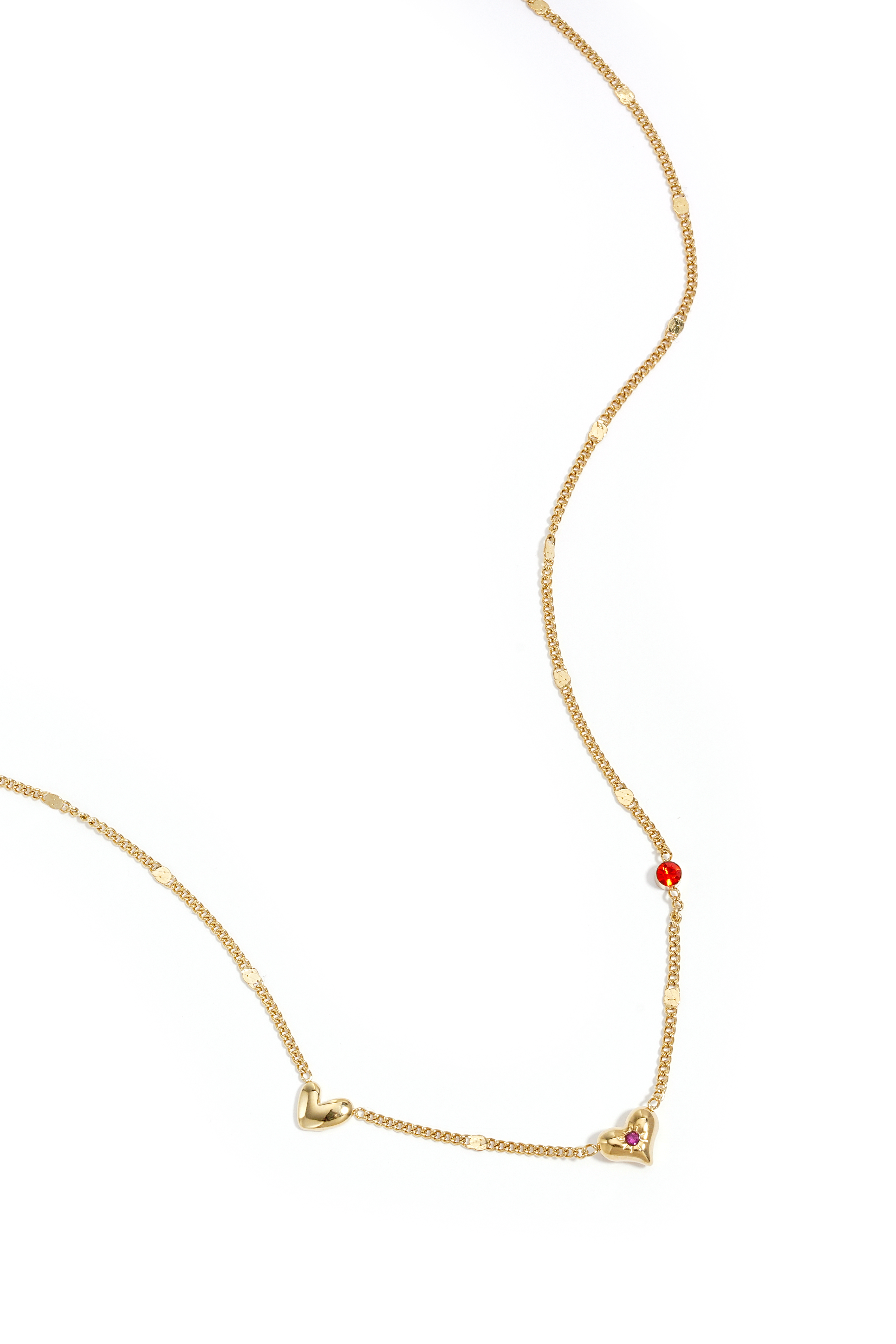 Collier orné de cœurs de pierres et de motifs 2