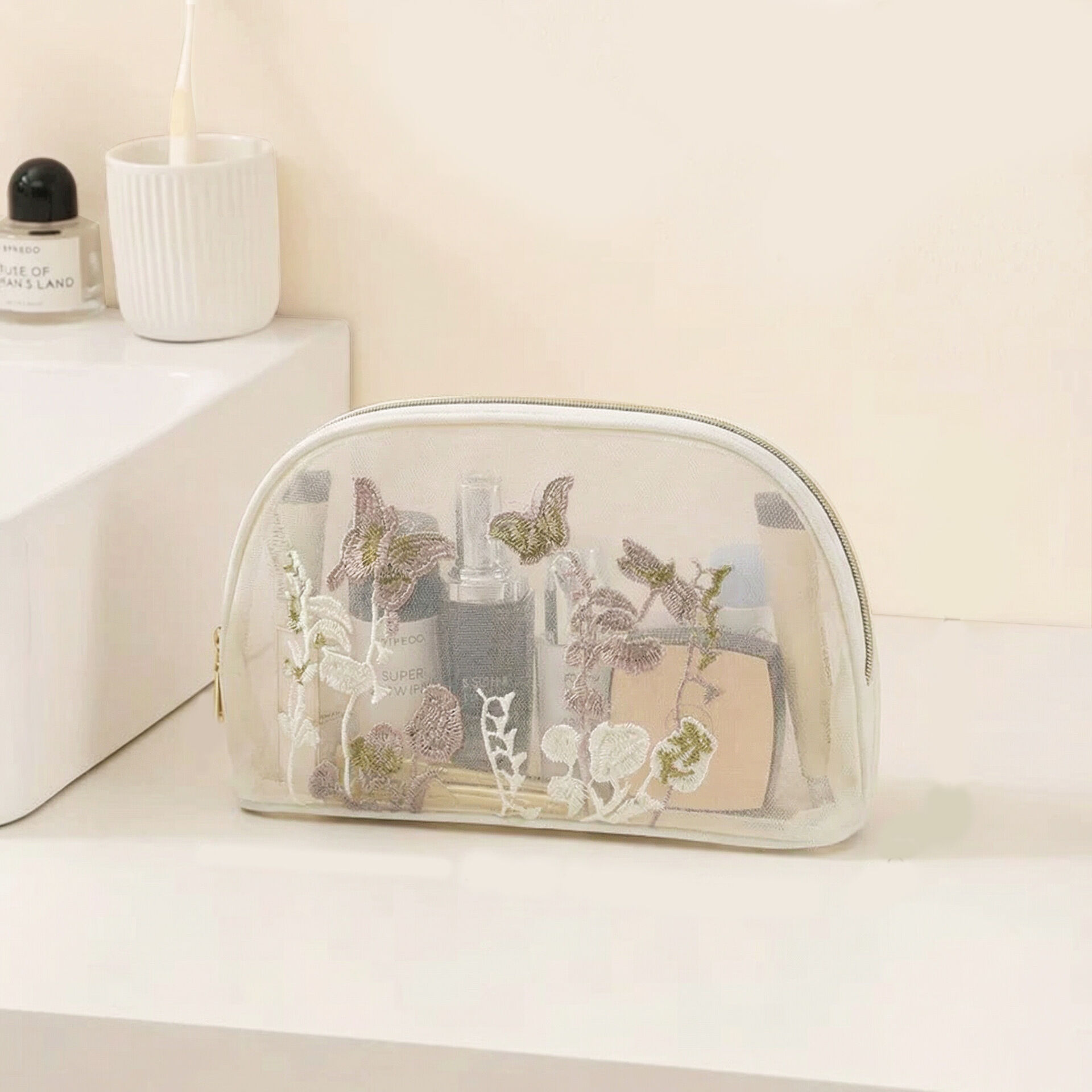 Romantic Series Elegant Flower Lace Women's Makeup Bags Picture2