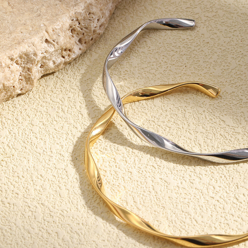 Simple Solid Color Stainless Steel Waterproof Gold Color Women's Cuff Bracelets Picture4