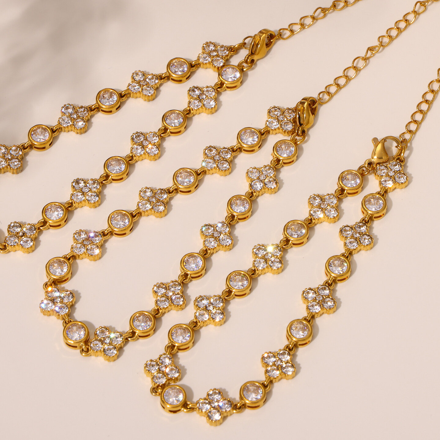 Luxurious Elegant Flower Stainless Steel Waterproof Gold Color Zircon Women's Chain Bracelets