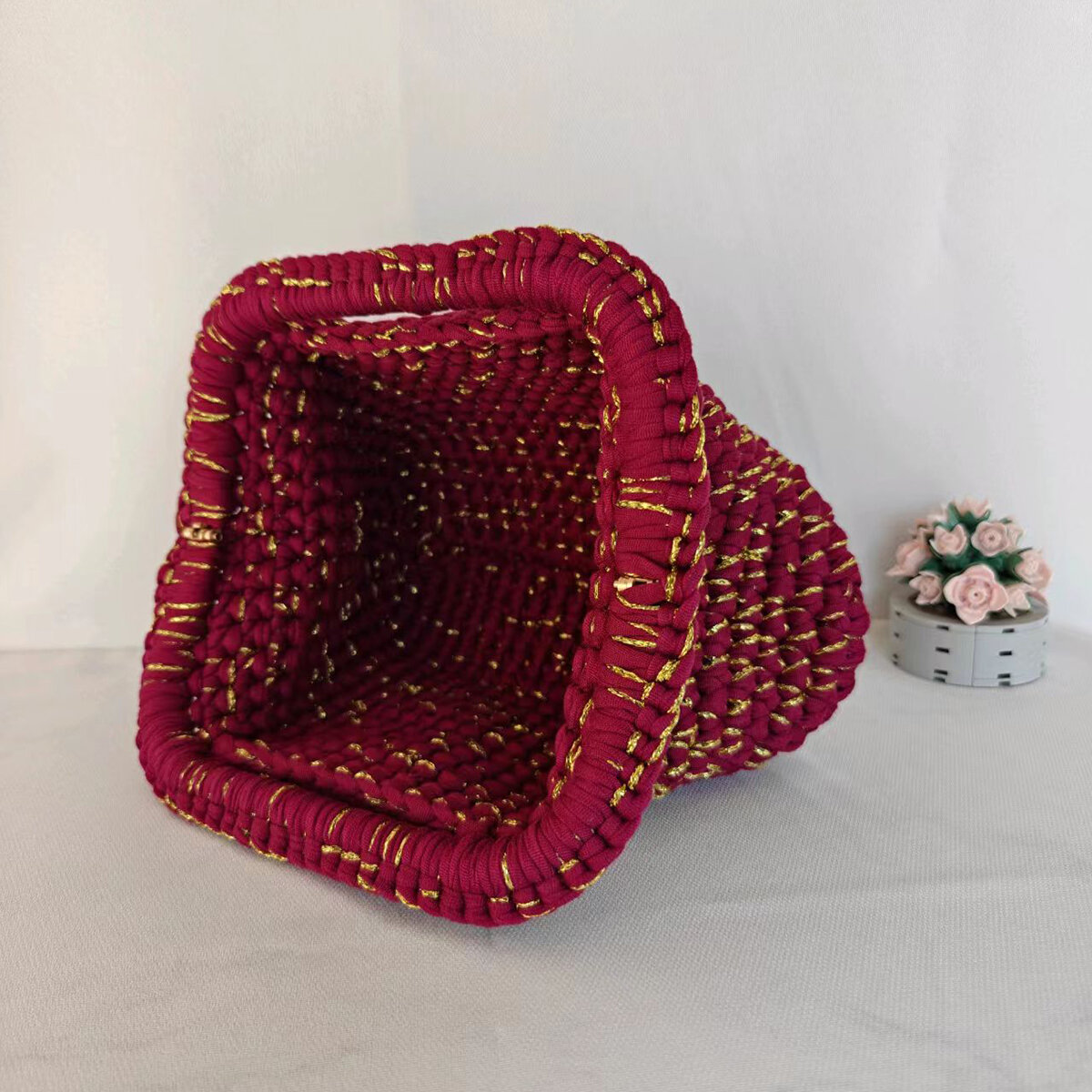Parisian Chic Style Woven Solid Color Polyester Women's Clutches h5Picture3