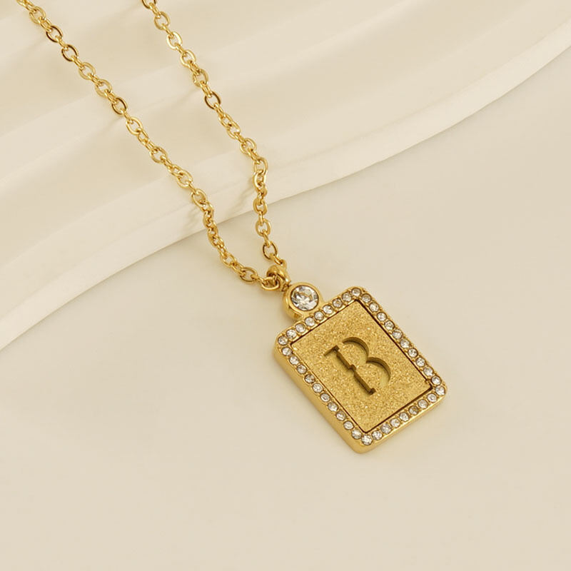 Gouden letter B [met ketting] Afbeelding2