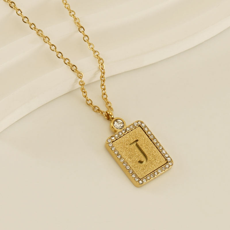 Gouden letter J [met ketting] Afbeelding10