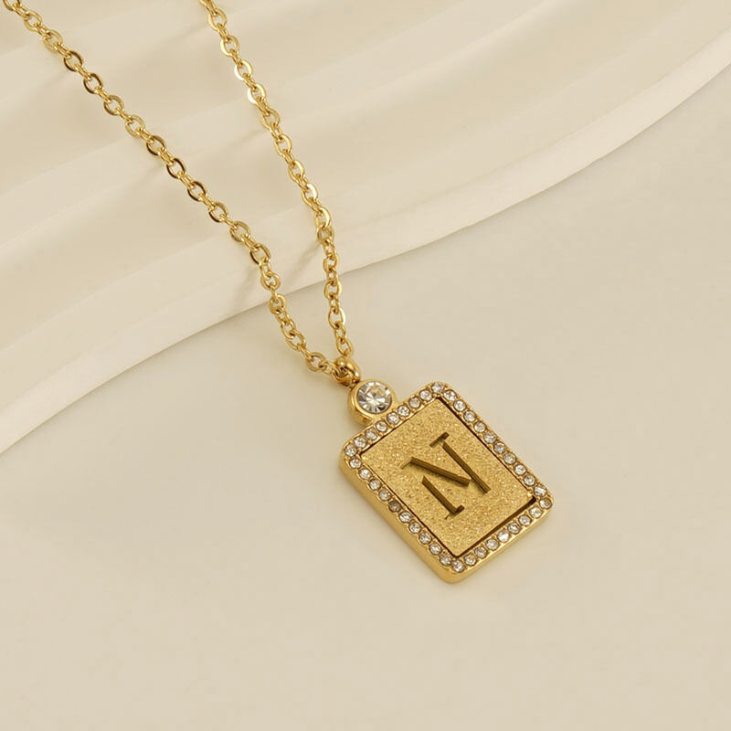 Gouden letter N [met ketting] Afbeelding14