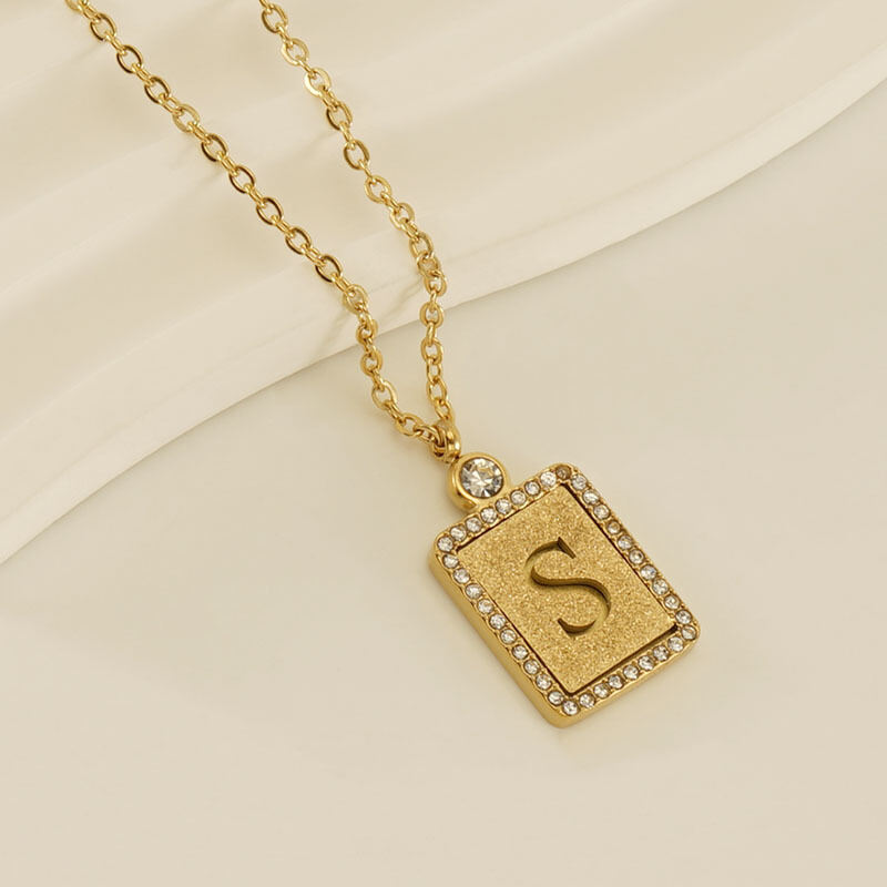 Gouden letter S [met ketting] Afbeelding19