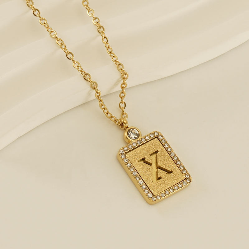 Gouden letter X [met ketting] Afbeelding24
