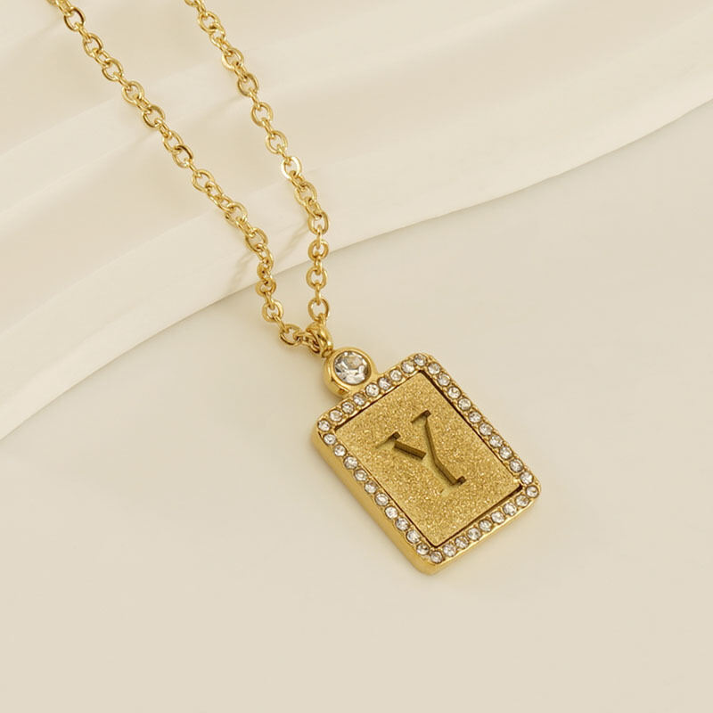 Gouden letter Y [met ketting] Afbeelding25
