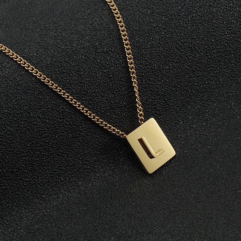 Gold L (With Chain) Picture12